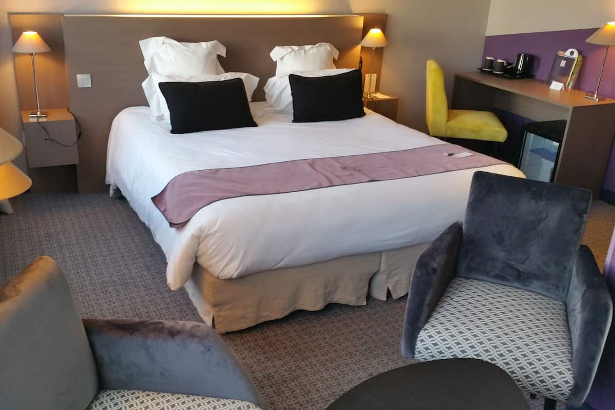 Premium bedding, pillowtop beds, in-room safe, desk