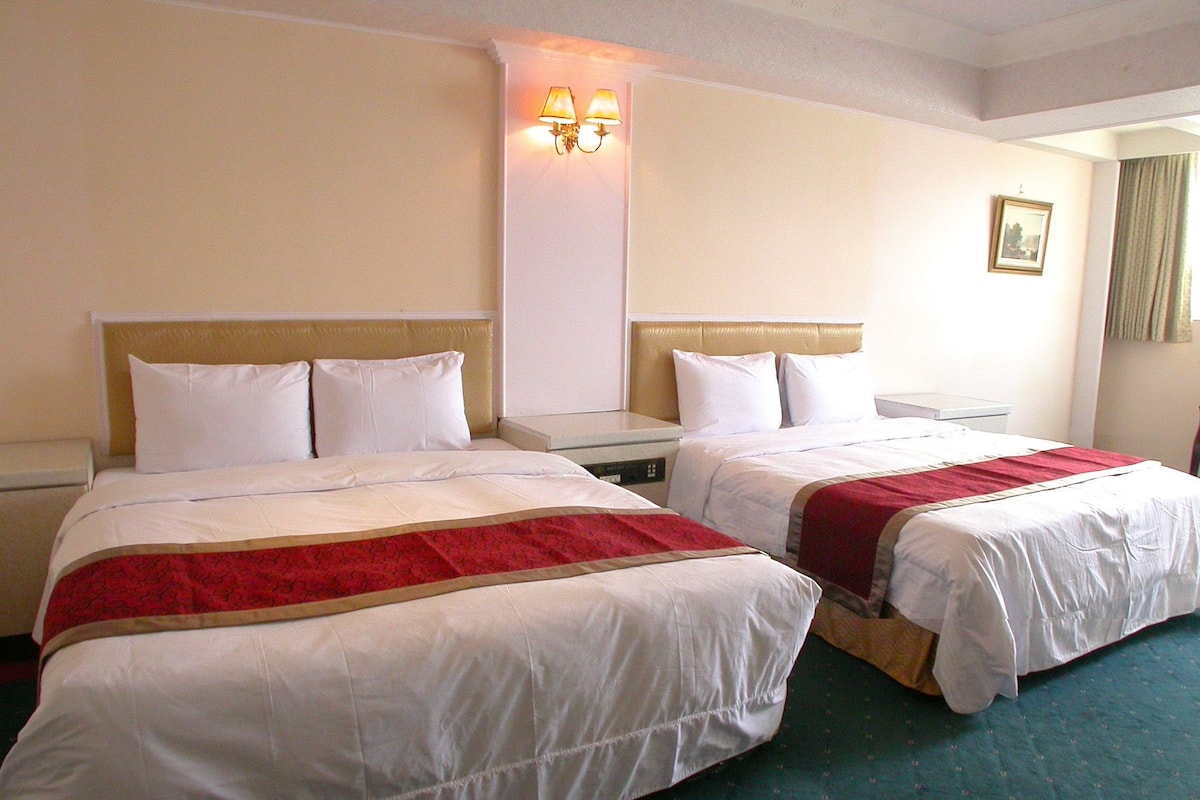 Family Twin Room