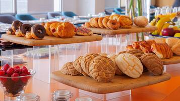 Daily buffet breakfast for a fee