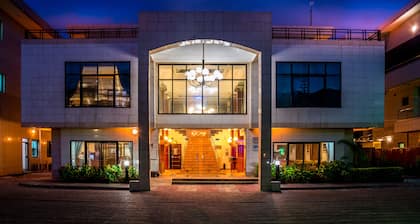 Protea Hotel by Marriott Lagos Kuramo Waters