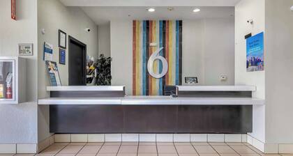 Motel 6 Cedar Park, TX