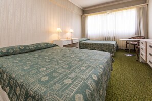 Twin Room | Minibar, in-room safe, iron/ironing board, free cots/infant beds - Apart Lima 265 (Buenos Aires)