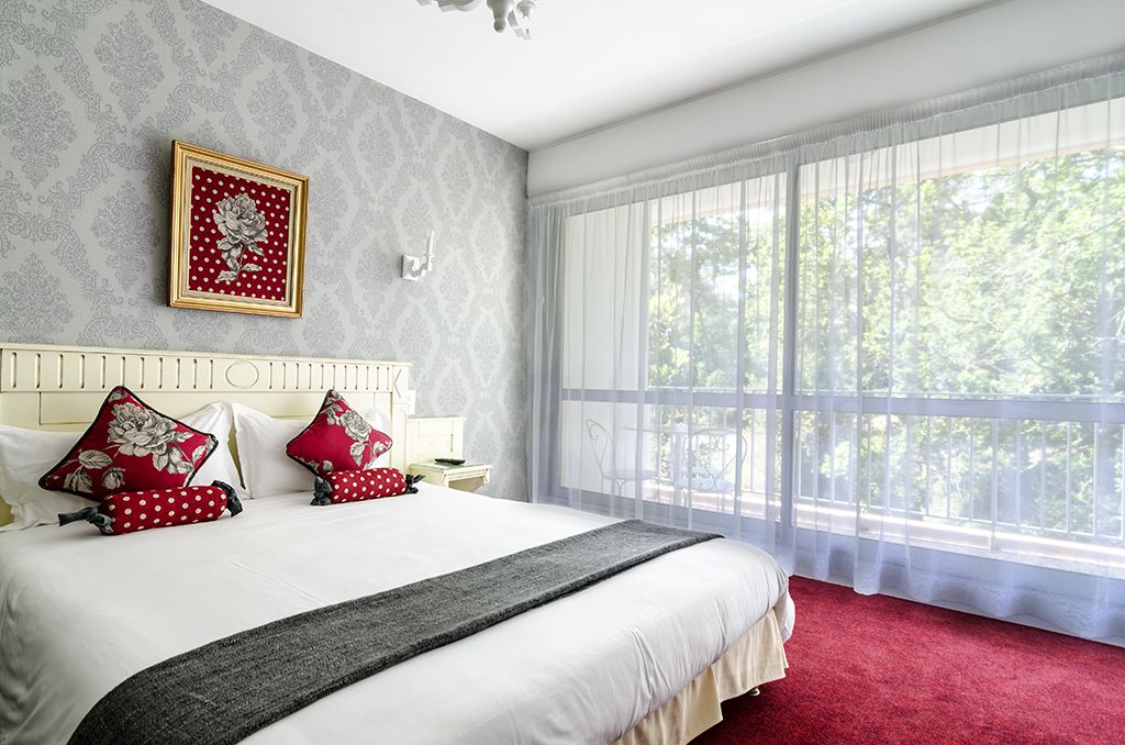 standard double room | minibar, in-room safe, desk, soundproofing