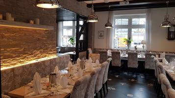 Frühstück und Abendessen, deutsche Küche