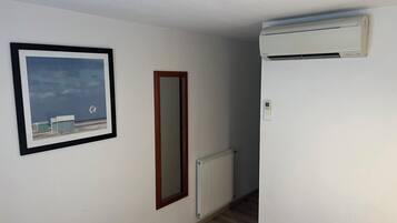 1 bilik tidur, busa memori, dilengkapkan perabot secara berasingan