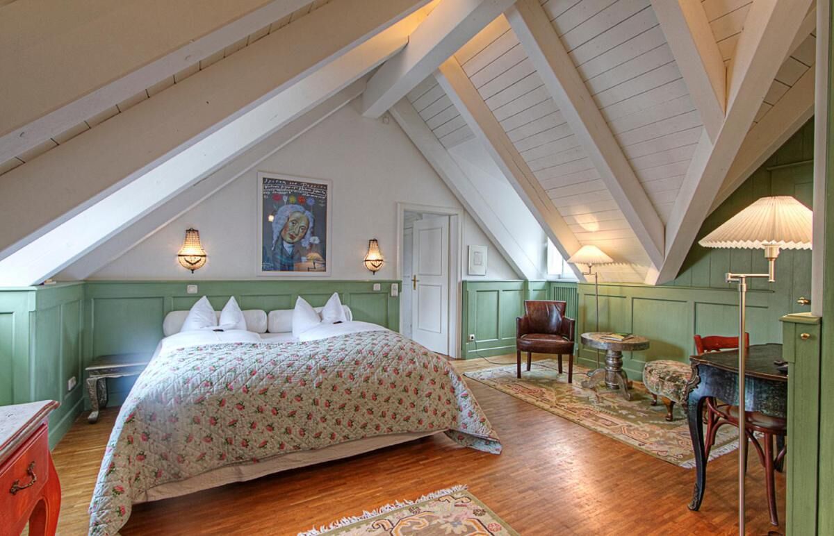 soundproofing, iron/ironing board, cots/infant beds, rollaway beds