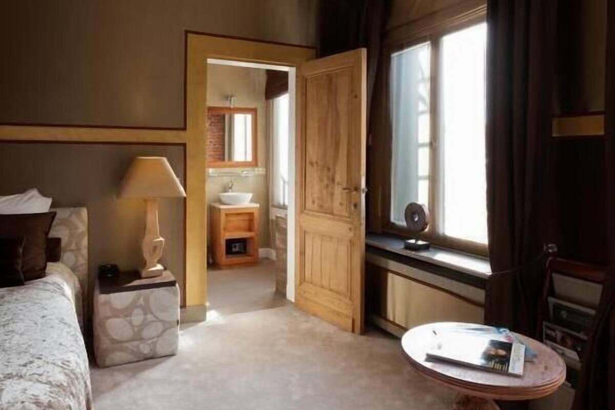 executive room, 1 king bed, garden view | premium bedding, down duvets, in-room safe, individually decorated