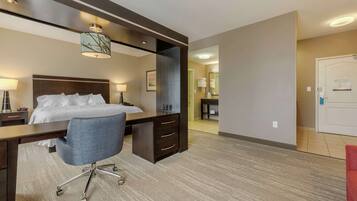 Studio Suite, 1 King Bed | Down comforters, in-room safe, blackout drapes, soundproofing