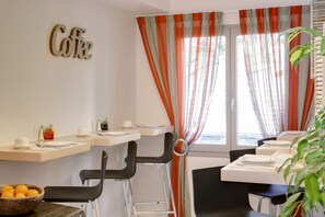 Daily buffet breakfast (EUR 13.50 per person)