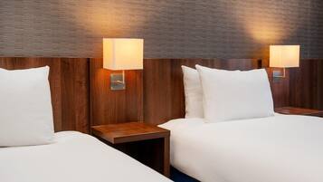 Zweibettzimmer | Schreibtisch, kostenloses WLAN, Bettwäsche