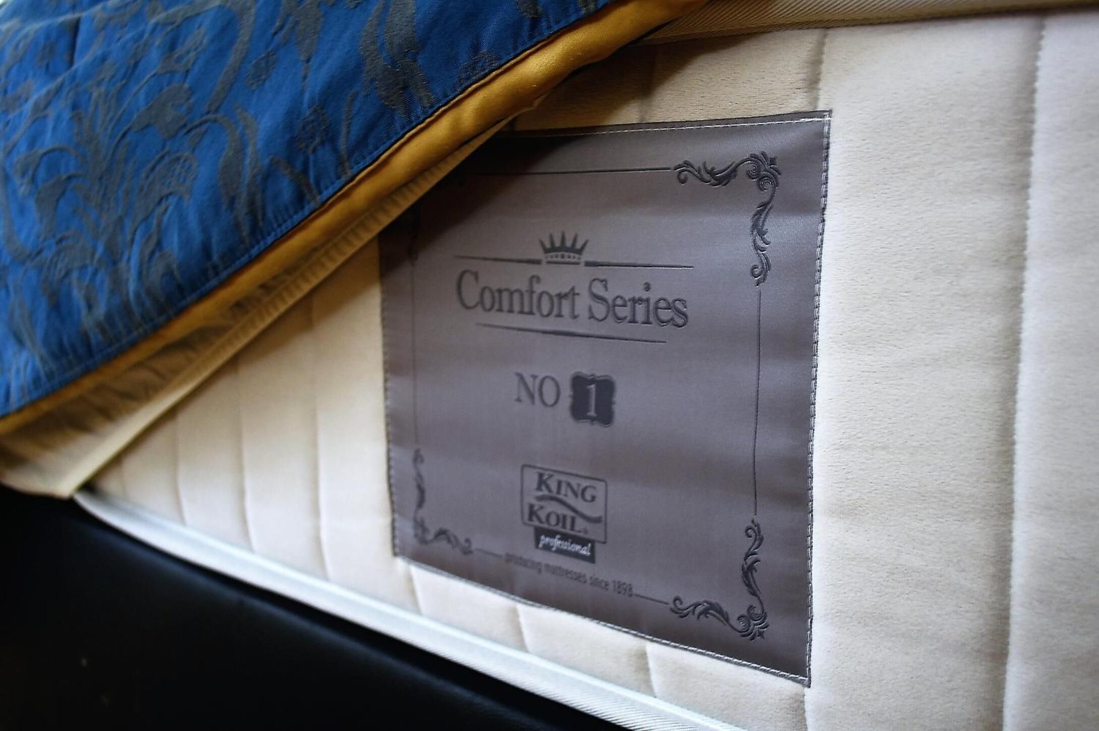 egyptian cotton sheets, premium bedding, select comfort beds, minibar