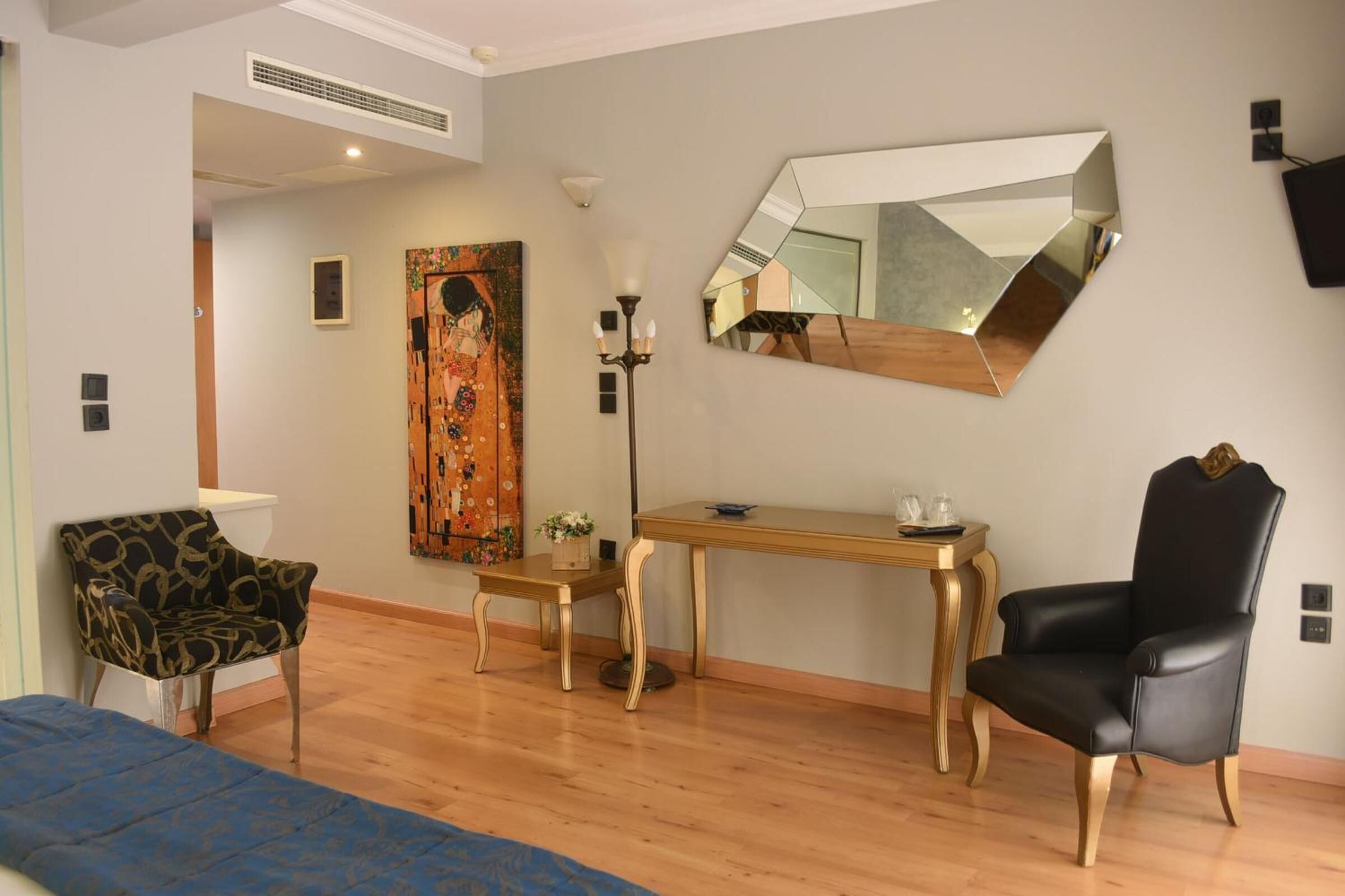 egyptian cotton sheets, premium bedding, select comfort beds, minibar