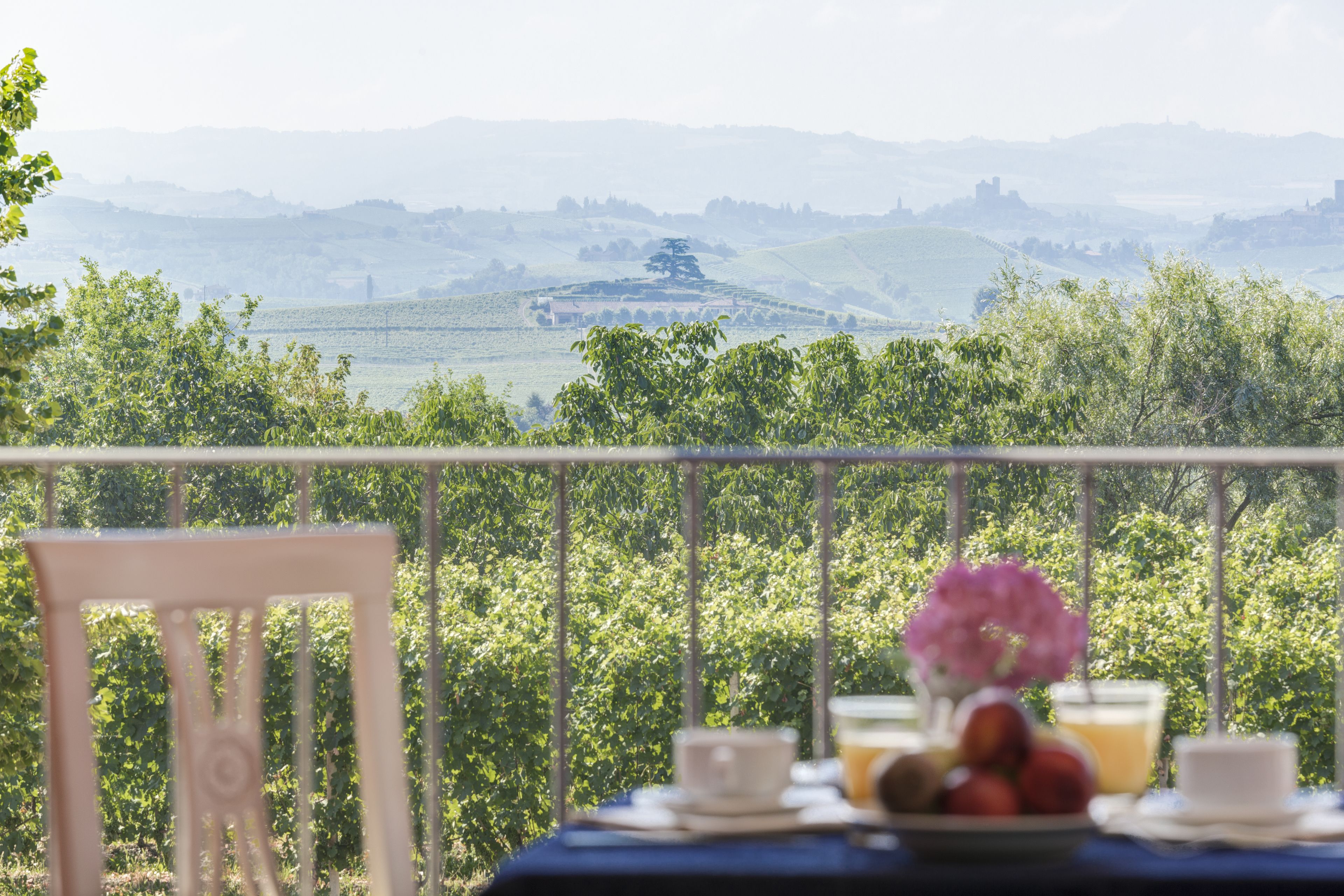 Zimmersafe, Schreibtisch, laptopgeeigneter Arbeitsplatz
