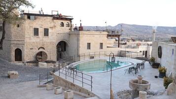 Seasonal outdoor pool, pool umbrellas, sun loungers