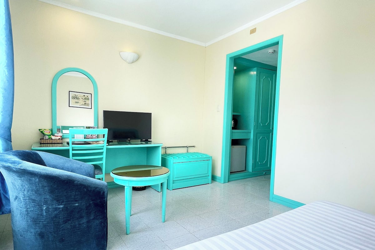 Superior-Zimmer | 1 Schlafzimmer, Minibar, Schreibtisch, Verdunkelungsvorhänge