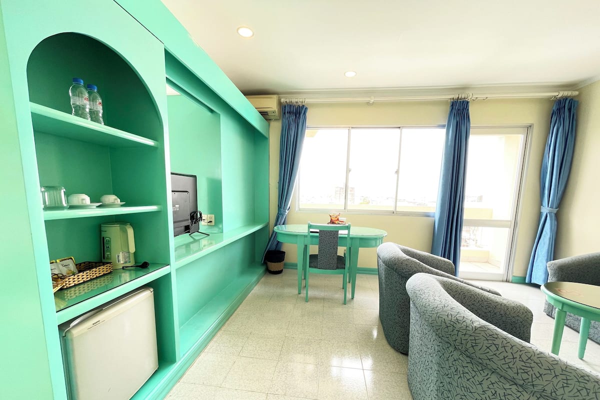 Suite | 1 Schlafzimmer, Minibar, Schreibtisch, Verdunkelungsvorhänge