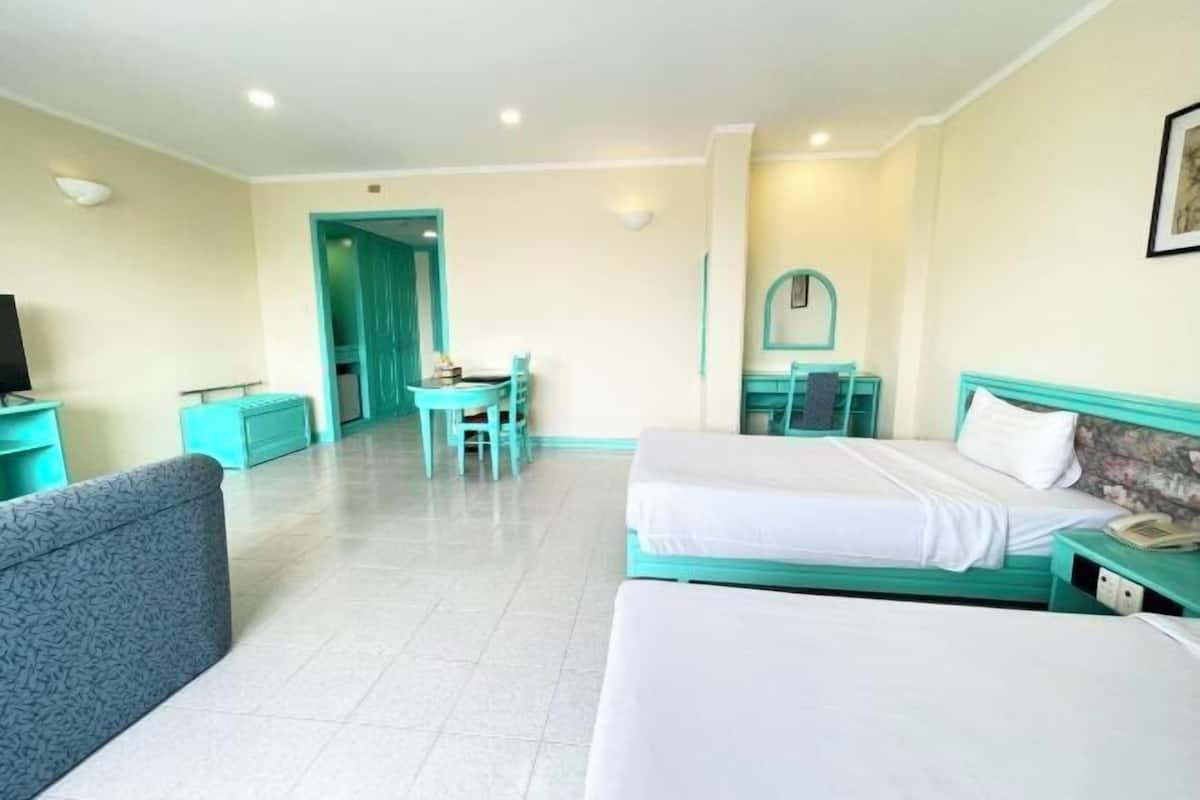 1 bedroom, minibar, desk, blackout curtains