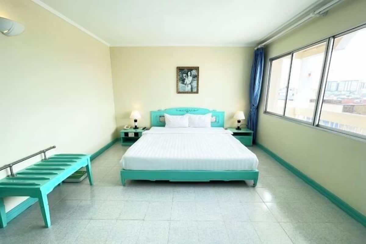 1 Schlafzimmer, Minibar, Schreibtisch, Verdunkelungsvorhänge