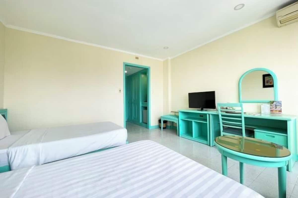 1 Schlafzimmer, Minibar, Schreibtisch, Verdunkelungsvorhänge