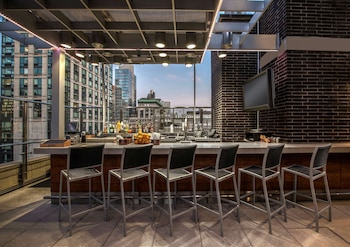 2 bars/lounges, rooftop bar at Hyatt Herald Square New York