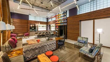 2 bars/lounges, rooftop bar