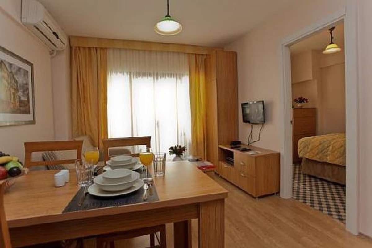 1 bedroom, in-room safe, soundproofing, free WiFi