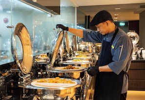 Buffet breakfast for a fee