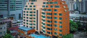 Golden Tulip Mandison Suites