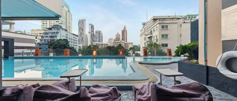 Outdoor pool, sun loungers