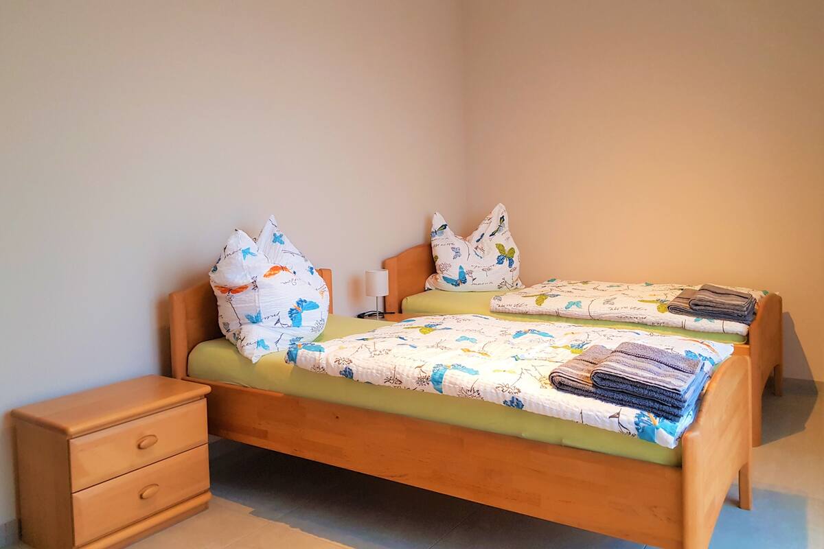 2 bedrooms, hypo-allergenic bedding, iron/ironing board, free WiFi