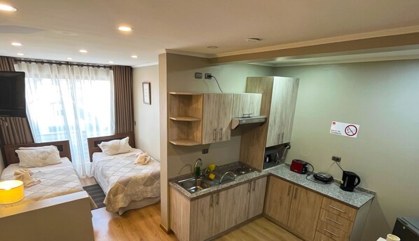 Executive Room | Premium bedding, down duvets, laptop workspace, blackout curtains