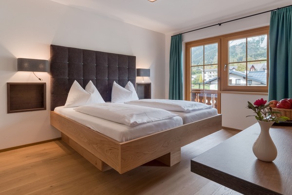 Double Room North | Blackout drapes, WiFi (free), bed sheets