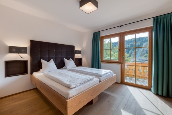 Double Room South | Blackout drapes, WiFi (free), bed sheets
