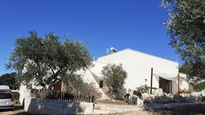 Unclassified image, 4 of 26, button - Agriturismo Monte Adamo (Conversano)