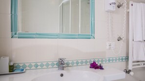 Bathroom - Moresko Park Hotel (Sperlonga)