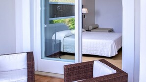 Standard Double Room | Terrace/patio - Moresko Park Hotel (Sperlonga)