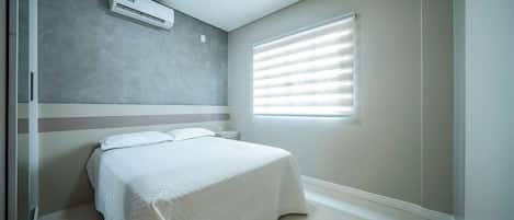 Family Apartment, 2 Bedrooms | Blackout drapes, WiFi (free)