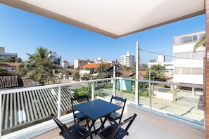 Family Apartment, 2 Bedrooms | Outdoor dining