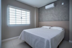 Family Apartment, 2 Bedrooms | Blackout drapes, WiFi (free)