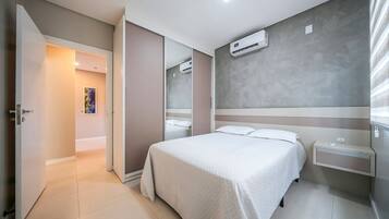 Apartamento família, 2 quartos | Cortinas blackout, Wi-Fi de cortesia