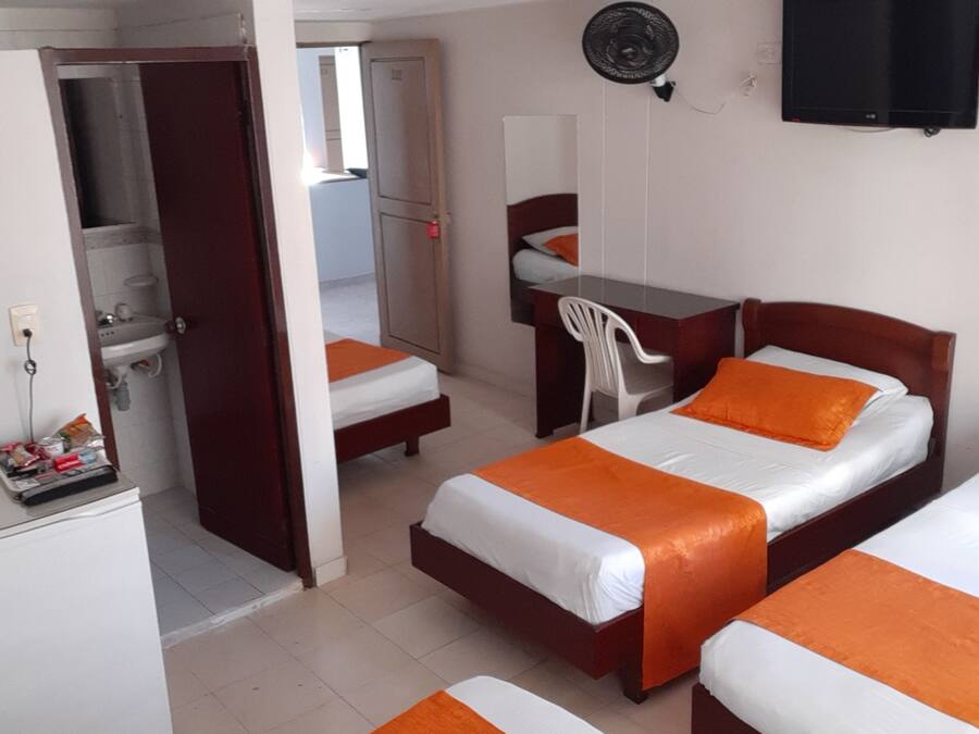 Quadruple Room | Hypo-allergenic bedding, minibar, desk, free WiFi