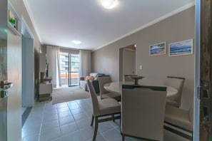 TV - Aluguel Apartamento 2 quartos 50 m Mar 684 (Bombinhas)