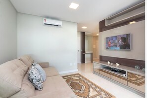 公寓, 3 间卧室 | 起居区 | 智能电视