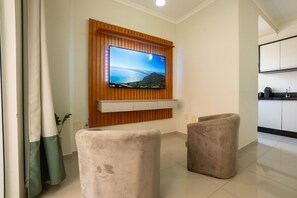 Apartment, 3 Bedrooms | Interior