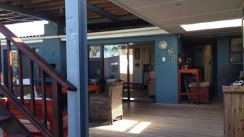 تناول الطعام بالخارج