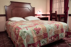 Quarto solteiro | Wi-Fi de cortesia, roupa de cama