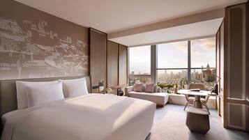 Room, 1 King Bed (Grand Deluxe King Room) | Minibar, in-room safe, desk, blackout drapes