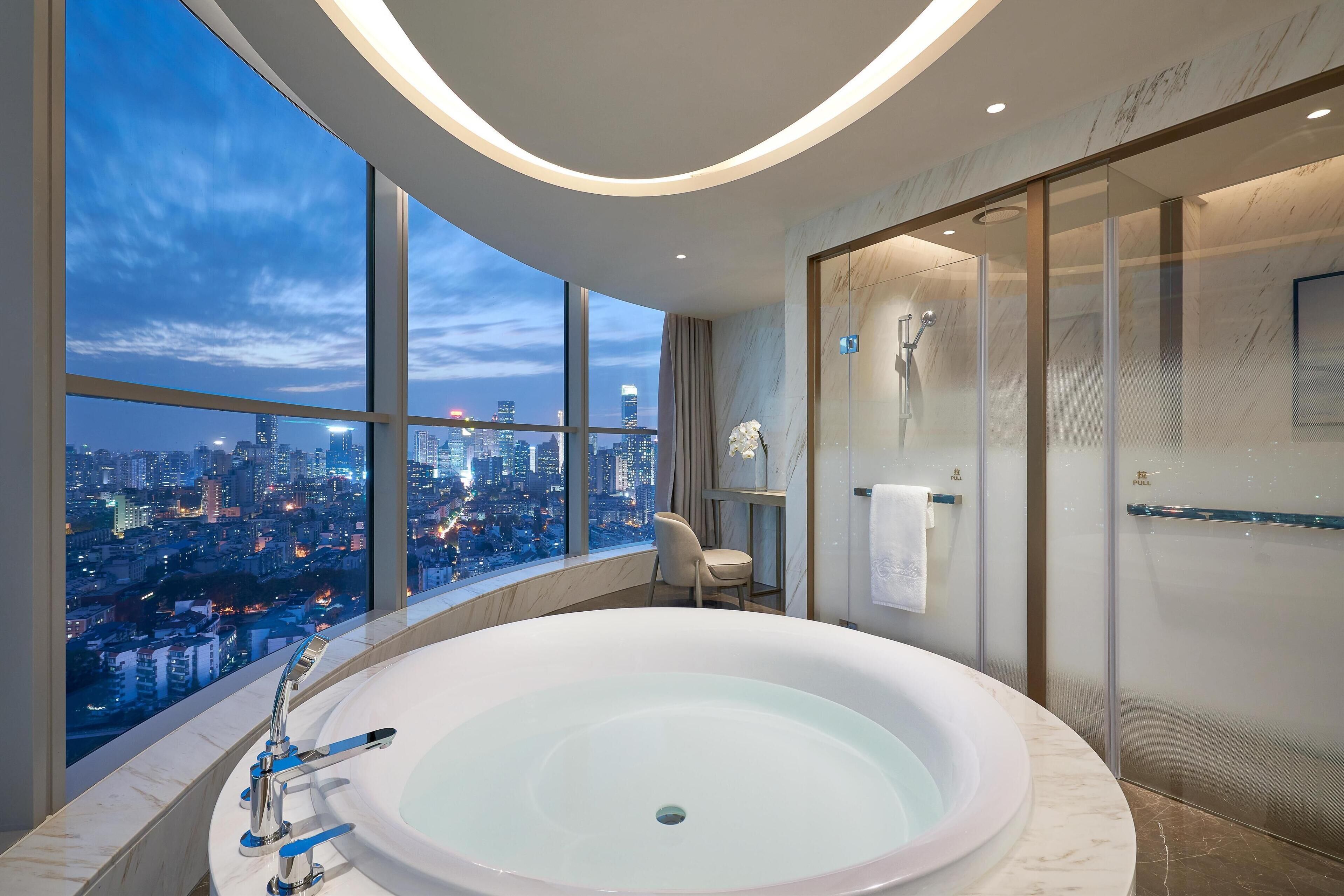 suite, 1 king bed (presidential suite) | ballroom