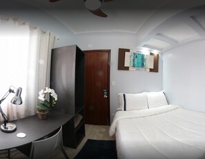 Phòng Premium | Bộ đồ giường cao cấp, chăn bông, nệm có lớp đệm bông, minibar 