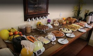 Tägliches inbegriffenes Frühstücksbuffet